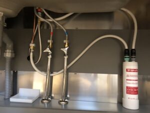 浄水器付一体型水栓に取替える♫　浄水カートリッジ設置